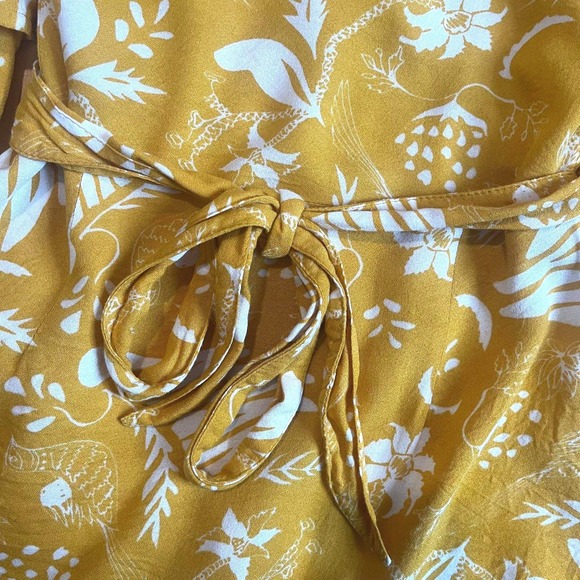 Cleobella X REVOLVE Bonita | XS | Yellow Floral Wrap Mini Dress Flutter Sleeve - Picture 6 of 9